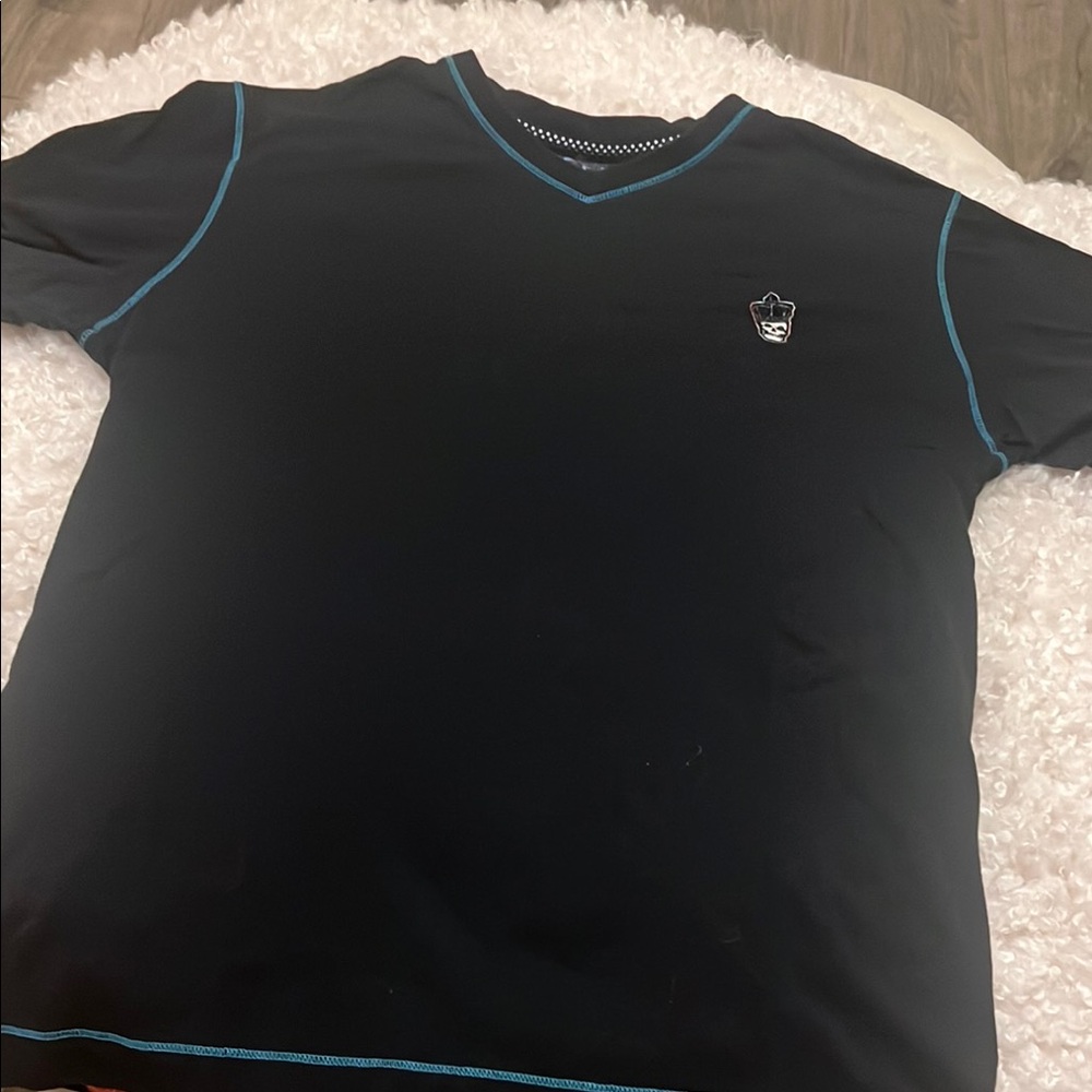 Robert Graham Black Short Sleeve Tee with Turquoise Stitching medium